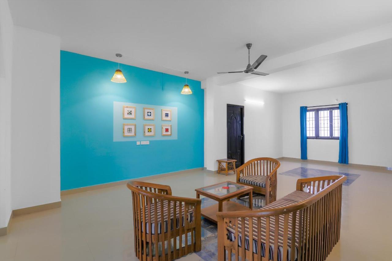 Oyo 79233 Hotel Hive Stays Kochi Eksteriør bilde