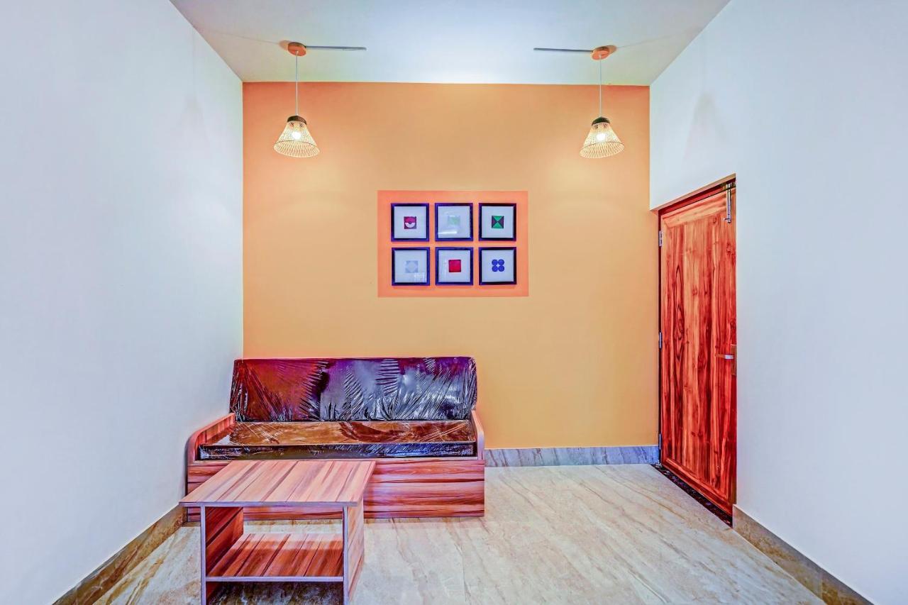 Oyo 79233 Hotel Hive Stays Kochi Eksteriør bilde